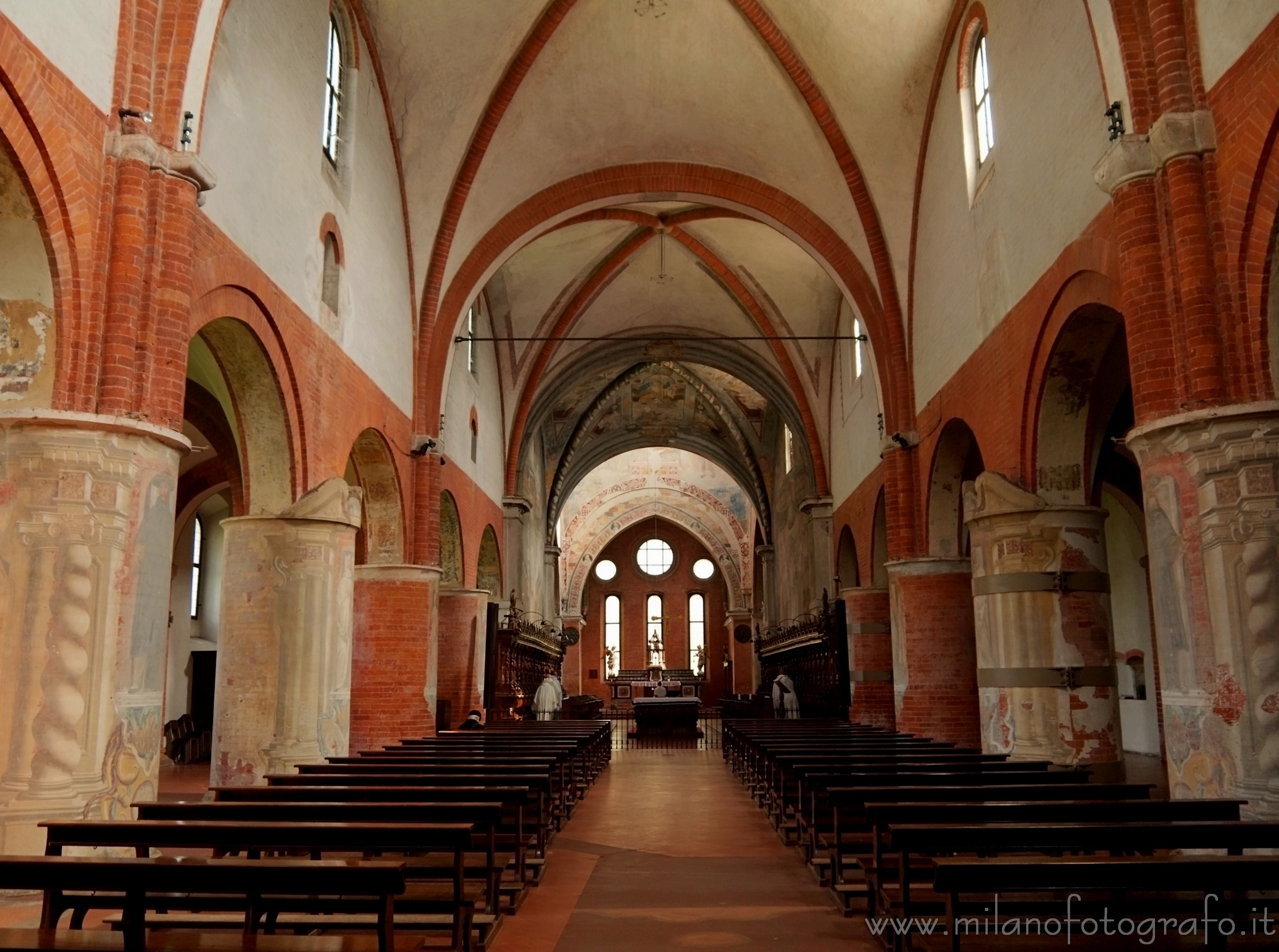 Milano - Interni dell'Abbazia di Chiaravalle